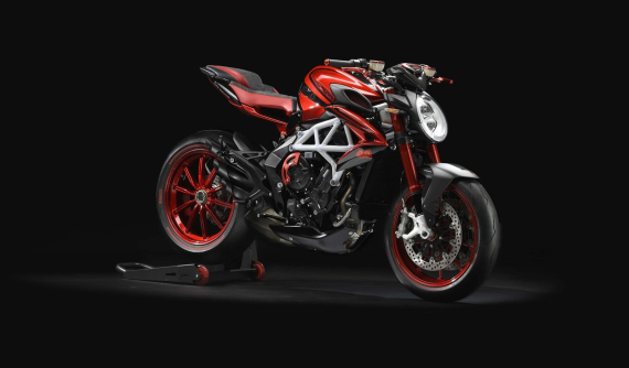 MV Agusta Brutale 800 RR LH44 Limited Edition chính thức lăn bánh trên đường
