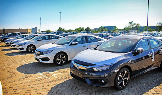 Nửa đầu tháng 5, ô tô nhập khẩu về Việt Nam tăng đột biến