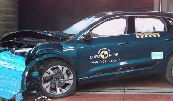 SUV hạng sang Audi e-tron dễ dàng nhận 5 sao an toàn từ Euro NCAP