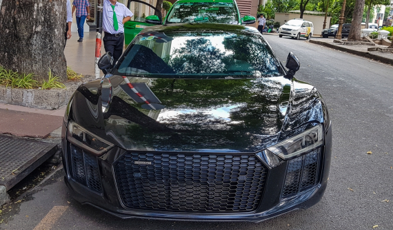 Chi tiết siêu xe Audi R8 V10 PLus "Batman" của Cường "Đô-la"