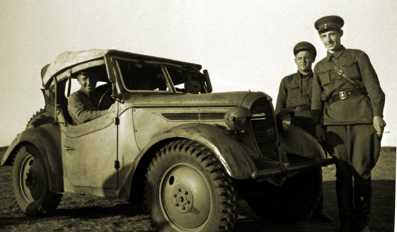 Kurogane Type 95 - Chiếc xe du lịch 4x4 sản xuất hàng loạt trước cả Jeep của Mỹ