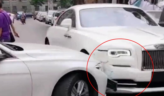 Cô gái 20 tuổi sáng lái Bentley, chiều cầm tài Rolls-Royce Wraith va chạm xe BMW