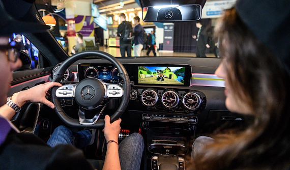 Mercedes-Benz In-Car-Gaming CLA khiến nhiều người bất ngờ ở sự kiện thi đấu DOTA 2