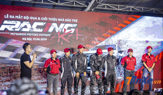Việt Nam lần đầu tiên có đội đua xe chuyên nghiệp