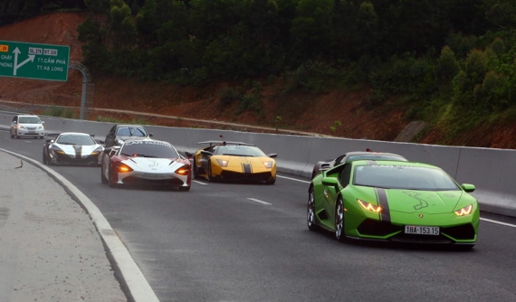 Ngày thứ 2 tại Car Passion 2019: Đoàn trải nghiệm tốc độ trên cao tốc 12.000 tỷ đồng ở Quảng Ninh
