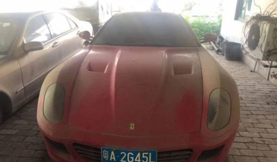 Chiếc siêu xe Ferrari 599 trị giá 2,9 tỷ đồng nhưng lại được rao bán 8 triệu đồng