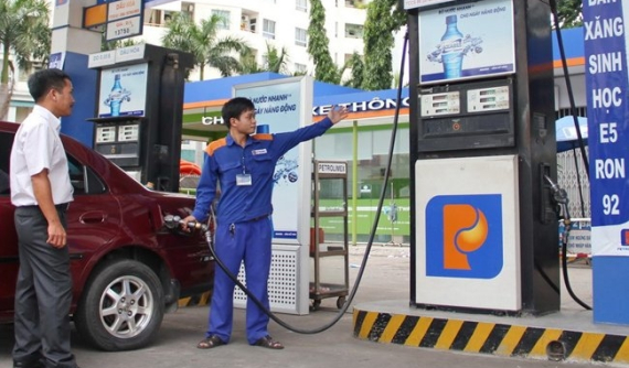 Giá xăng giảm mạnh 1.000 đồng từ 15 giờ chiều nay 17/6, xuống còn 19.233 đồng/lít