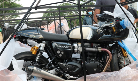 Cận cảnh đập thùng Triumph Thruxton TFC bản giới hạn trị giá hơn nửa tỷ tại Việt Nam
