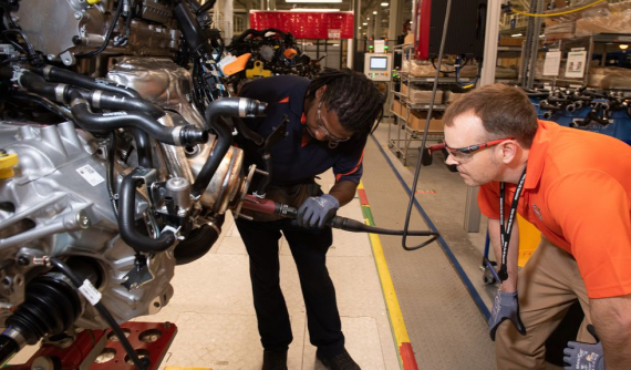 Đây là cách vận hành của dây chuyền sản xuất những chiếc xe Volvo S60