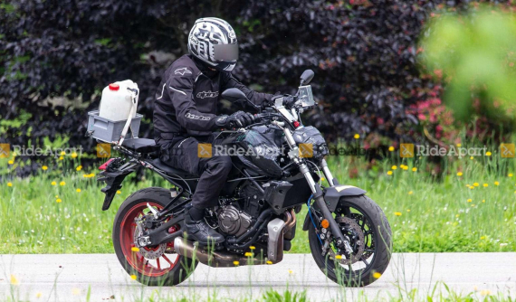 Naked bike Yamaha MT-07 thế hệ mới sẽ có nhiều thay đổi, đặc biệt là thiết kế đèn pha