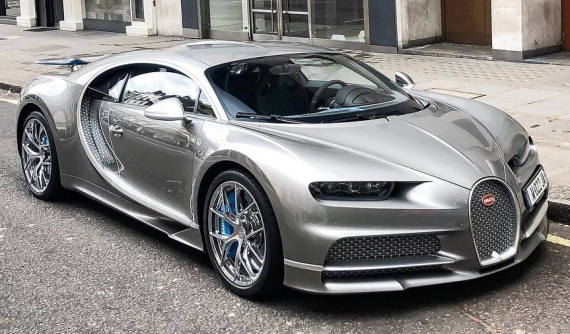 Bugatti Chiron Sport xuất hiện ở "vua thiên đường siêu xe" thế giới khiến nhiều người tá hoả vì màu sơn
