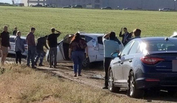 Tin Google Maps, cả trăm tài xế ô tô mắc kẹt trong bùn lầy