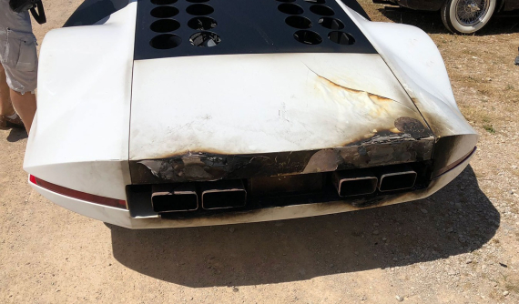 Siêu xe trông như tàu vũ trụ Ferrari 512S Modulo có một không hai bất ngờ bốc cháy