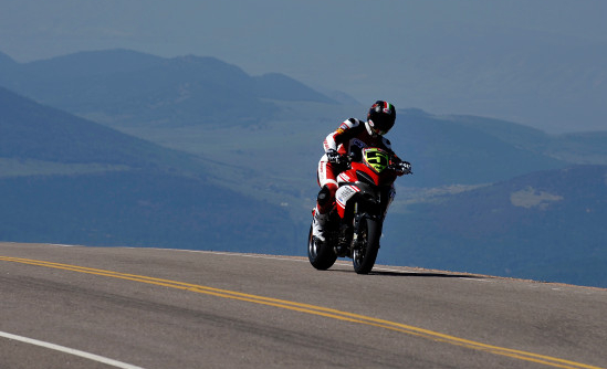 Tay đua huyền thoại Carlin Dunne của Ducati tử vong sau tai nạn tại sự kiện leo núi Pikes Peak