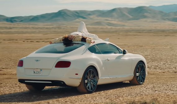 Sơn Tùng MT-P đưa Bentley Continental GT Speed vào MV mới cùng rapper Snoop Dogg