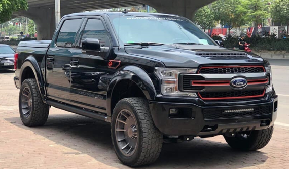 "Khủng long" hàng hiếm Ford F-150 Harley-Davidson đầu tiên về Lào Cai