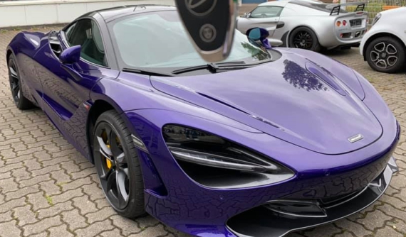 Rộ tin đồn doanh nhân Vũng Tàu mua siêu xe McLaren 720S màu tím cực độc