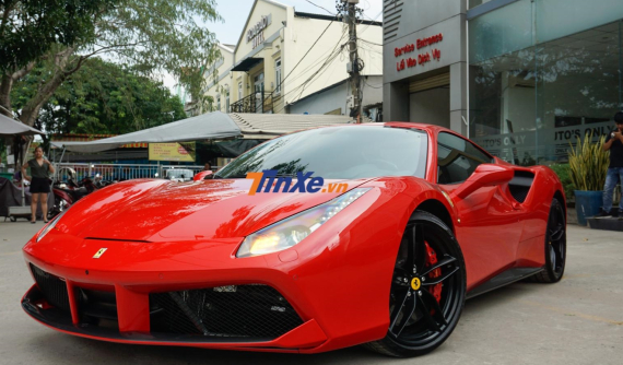 Đánh giá những thay đổi ấn tượng trên siêu xe Ferrari 488 GTB mới tái xuất sau tai nạn của Tuấn Hưng