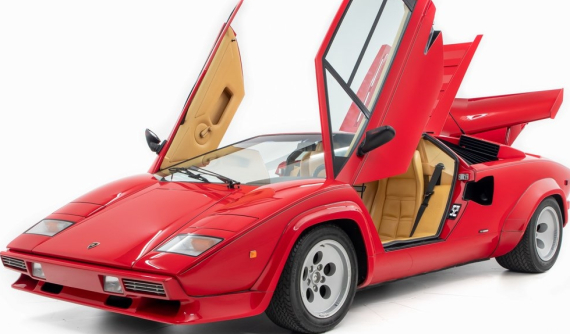 Lamborghini Countach của cựu tay đua F1 Mario Andretti đang rao bán với giá gần nửa triệu đô la