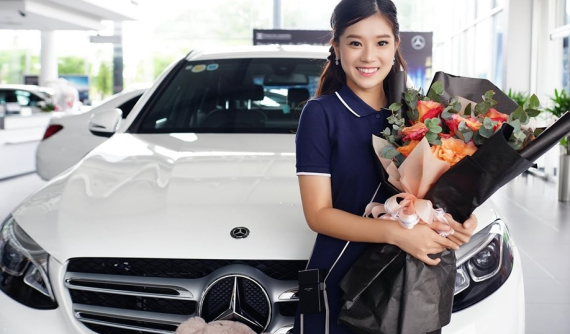 Ở tuổi 24, Hoàng Yến Chibi đã tậu Mercedes-Benz GLC 200 có giá 2 tỷ đồng