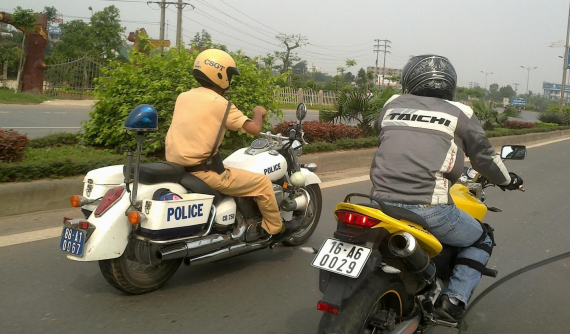 Tháng tổng kiểm tra xe gắt gao, người chơi xe phân khối lớn cần lưu ý những lỗi này