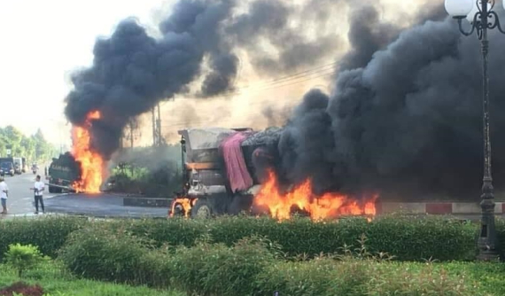 Bà Rịa - Vũng Tàu: Xe bồn và xe ben chở cát cháy như đuốc sau tai nạn kinh hoàng, 2 cha con tử vong