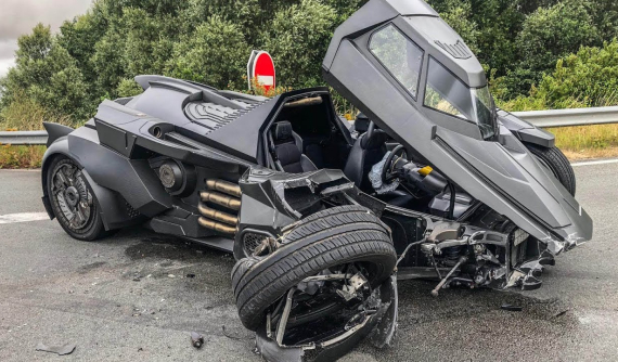 Chiếc xe dơi chế tạo dựa trên Lamborghini độc nhất vô nhị bất ngờ gặp tai nạn thảm thương