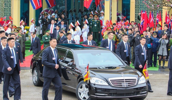 Đây là cách chiếc Mercedes-Benz S600 từng chở ông Kim Jong Un ở Việt Nam được "tuồn" vào Triều Tiên