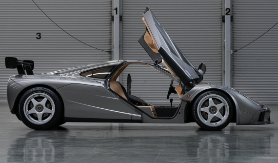 Siêu xe McLaren F1 chỉ có 2 chiếc trên thế giới này sẽ mang lại "núi tiền" cho chủ nhân