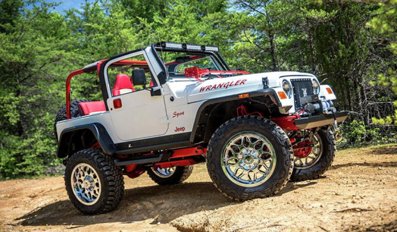 Khó lòng tin được chiếc Jeep Wrangler độ đẹp mắt này là sản phẩm của nhóm học sinh cấp 3