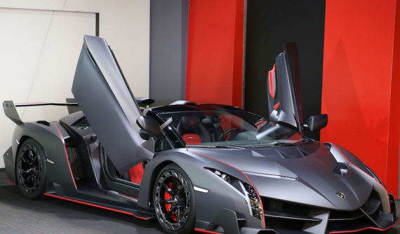 Đại lý bán Pagani Huayra cho Minh "Nhựa" lại tung ra "hàng nóng" Lamborghini Veneno Roadster