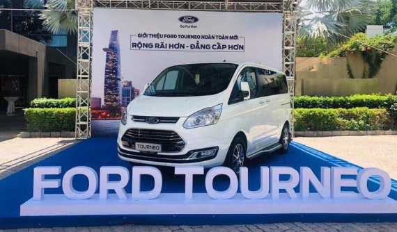 Ford Tourneo 2019 ra mắt đại lý, chưa có giá niêm yết chính thức