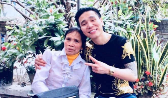 Thanh Hóa: Mẹ ca sĩ Châu Việt Cường nhặt ve chai trên đường ray tàu hỏa bị tàu đâm tử vong