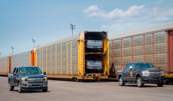 Giải mã màn kéo 10 toa tàu nặng hơn 500 tấn của xe bán tải chạy điện Ford F-150