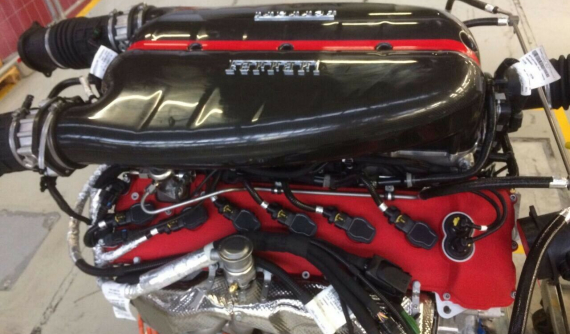 Động cơ của Ferrari LaFerrari được rao bán với giá cao gấp đôi siêu xe 812 Superfast