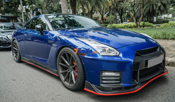 Đánh giá nhanh hàng hiếm Nissan GT-R R35 độ body kit Nismo ở Bình Phước