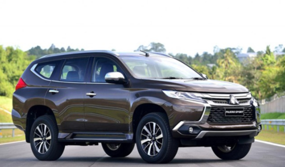 Mitsubishi Pajero Sport được giảm giá hơn 90 triệu đồng trong tháng 8