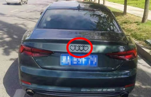 Chủ xe Audi bị phạt 1,6 triệu đồng vì tự ý đổi logo 4 vòng tròn thành hình trái tim