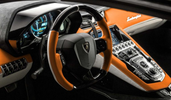Riêng tiền làm lại nội thất của siêu xe Lamborghini Aventador này cũng đủ để mua một chiếc ô tô mới