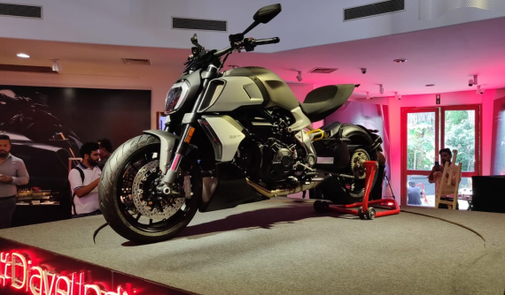 Cận cảnh Ducati Diavel 1260 và Diavel 1260S có giá hơn nửa tỷ đồng