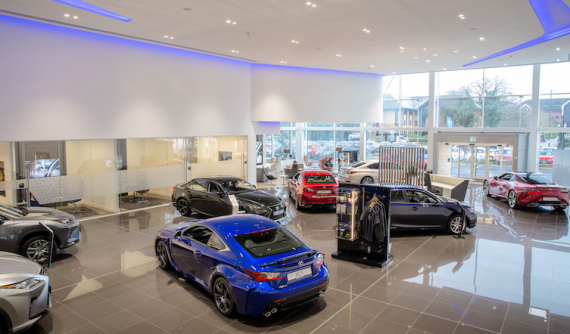 Bán được nhiều xe hơn nhưng Mercedes-Benz lại thua thương hiệu này về độ hài lòng của khách hàng