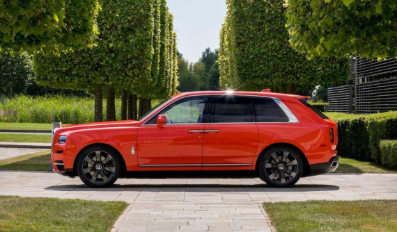 Đại gia ngành chăn đệm sở hữu 11 chiếc Rolls-Royce "hàng thửa" tậu thêm Cullinan chế tạo riêng