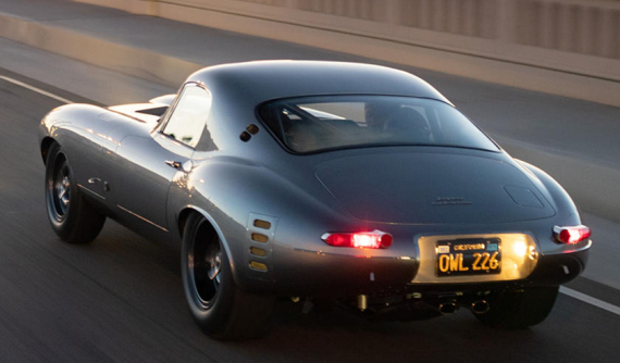 Sau 8 năm miệt mài, một kỹ sư đã tạo ra bản sao cực kỳ chi tiết của Jaguar E-Type Low Drag Coupe