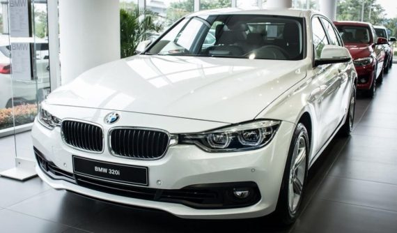 Giải phóng hàng tồn, đại lý “khô máu” giảm giá BMW 320i tới 275 triệu đồng