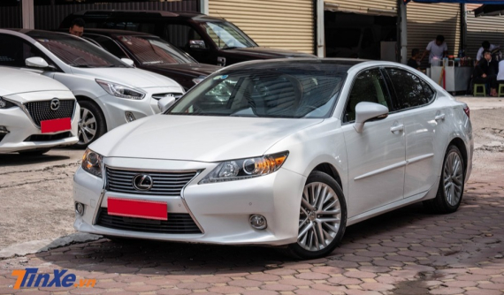 Sau 6 năm, xe sang Lexus ES 350 2013 sụt giá còn 1,6 tỷ đồng