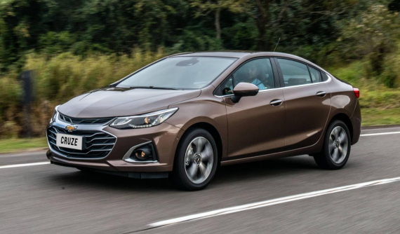 Chevrolet Cruze tiếp tục "sống dai", được bổ sung phiên bản 2020 với thiết kế mới