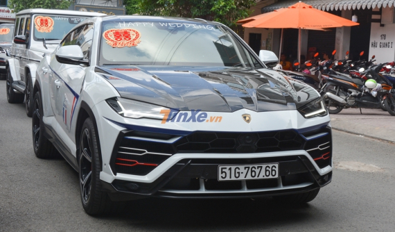 Pagani Huayra vắng mặt, Lamborghini Urus độ Mansory làm "cận vệ" cho Minh "Nhựa" trong buổi rước dâu của con gái