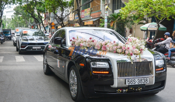 Hơn 18 chiếc xe "khủng" của gia đình Minh "Nhựa" sang nhà con rể, Pagani Huayra vẫn nằm im dưới hầm gửi xe