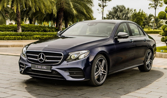 Mercedes-Benz Việt Nam giới thiệu E 300 AMG 2019, giá từ 2,833 tỷ đồng
