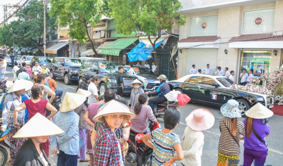 Những hình ảnh độc trong buổi đưa dâu con gái Minh "Nhựa"